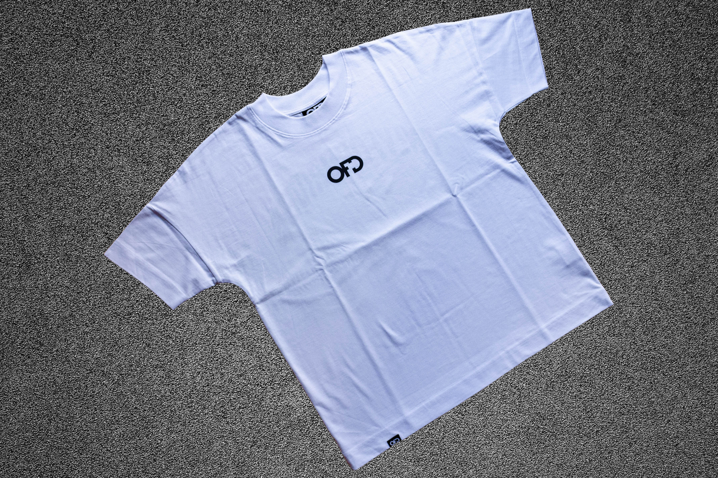 Essential Tee 002